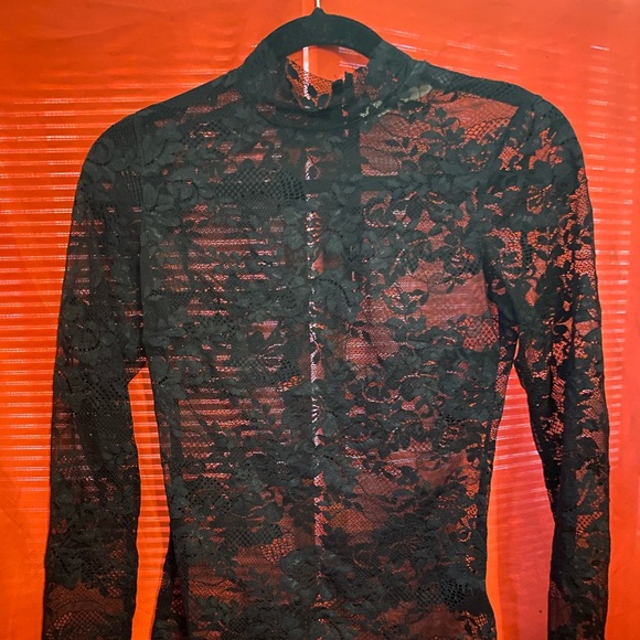 Limited edition Nicki Minaj black lace top - Picture 2 of 3